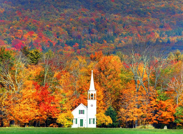 Peak Fall Foliage in New England – DIY Tour